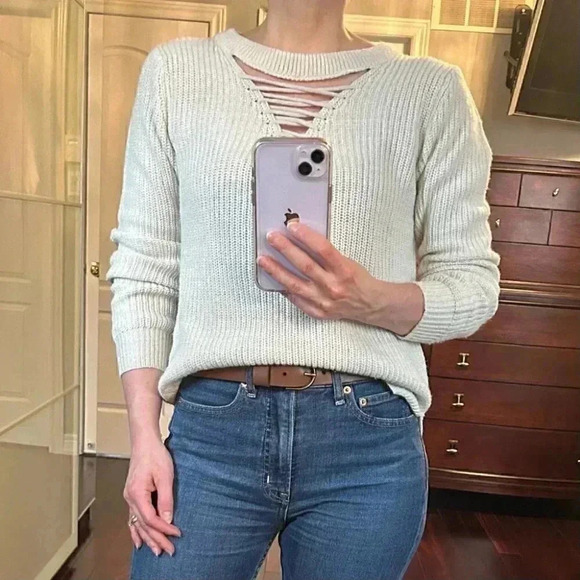 Devoted Sweater Lace Front Keyhole Neckline High Low Hem Light Beige Small - Picture 3 of 16